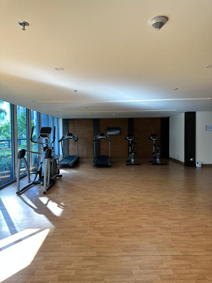 81 Newport Condominium Cluster 5 3A By Rechelle Nunag Pasay Exterior foto